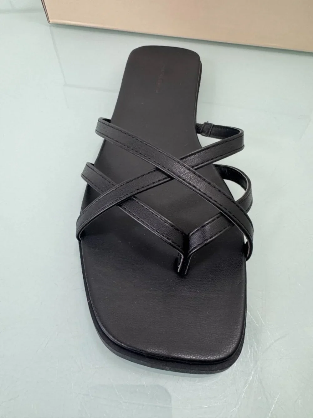 14TH and Union Caite Flat Sandals Women's Size 7.5 Black New In Box Minimalist